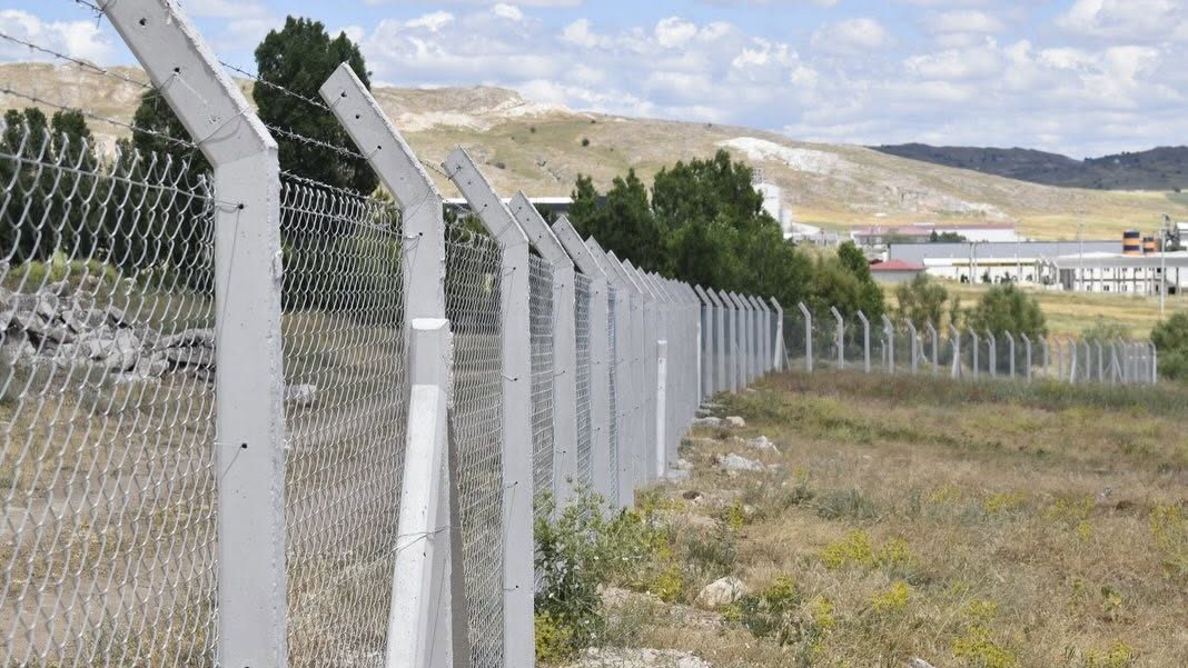 Sivas OSB’de 3 bin 750 metrelik sınır hattına güvenlik sistemi kuruldu