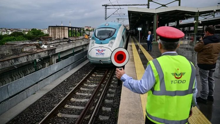 2024’te İstanbul-Sivas aktarmasız ekspres YHT seferleri törenle başlamıştı