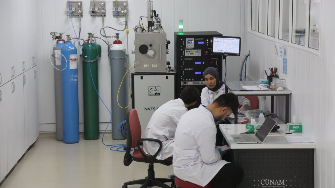 CÜNAM’ın araştırma ve laboratuvar altyapısı Sivas sanayisine tanıtıldı